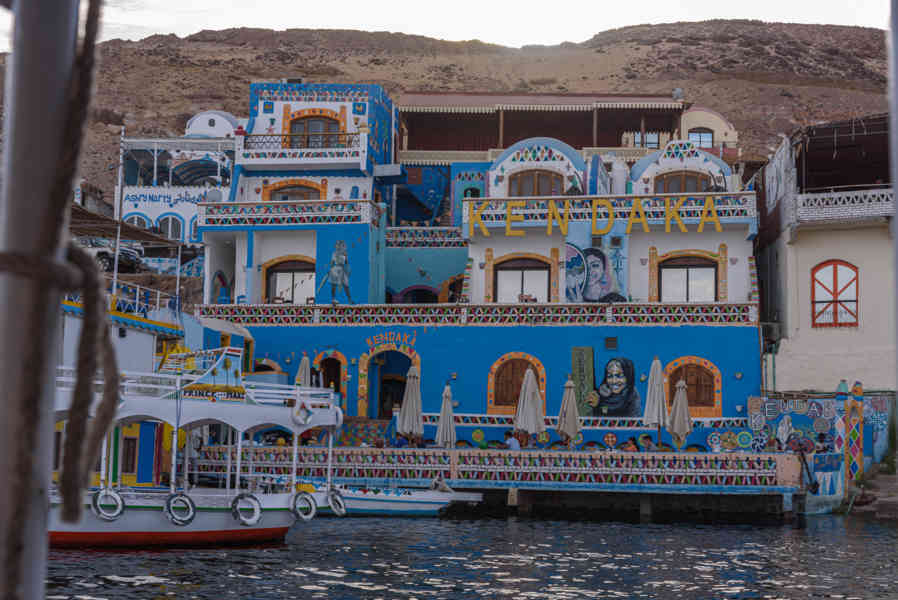 Egipto 212 - Aswan - poblado Nubio.jpg